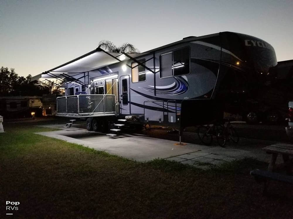 Sold Cyclone Fifth Wheel RV in Jacksonville, FL 310706 Pop Sells