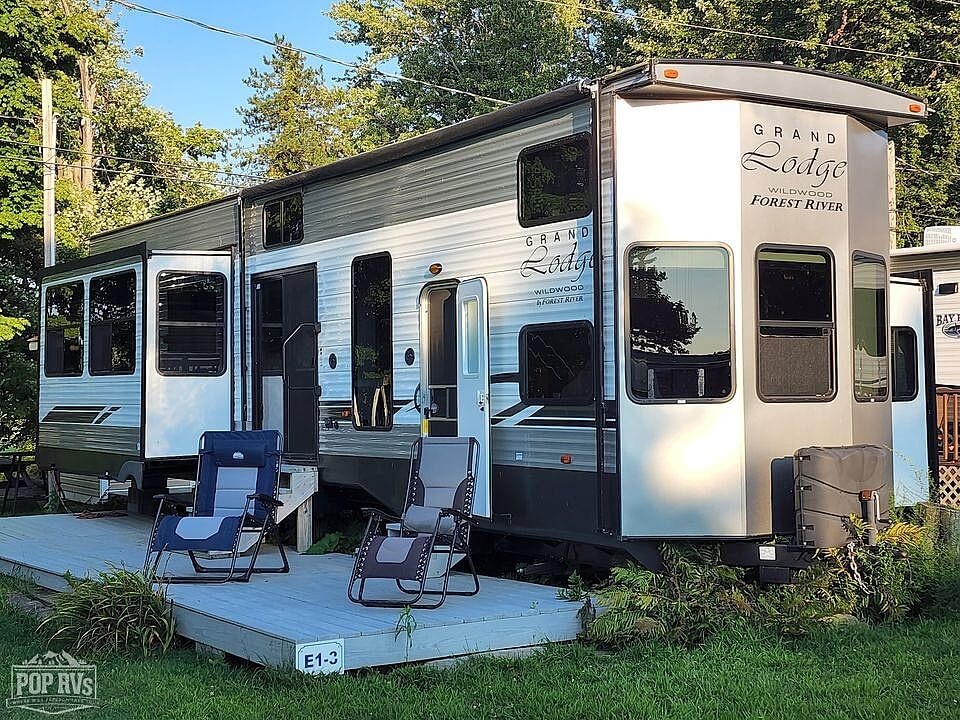 Sold Grand Lodge 42DL RV in North Springfield, PA 310775 Pop Sells