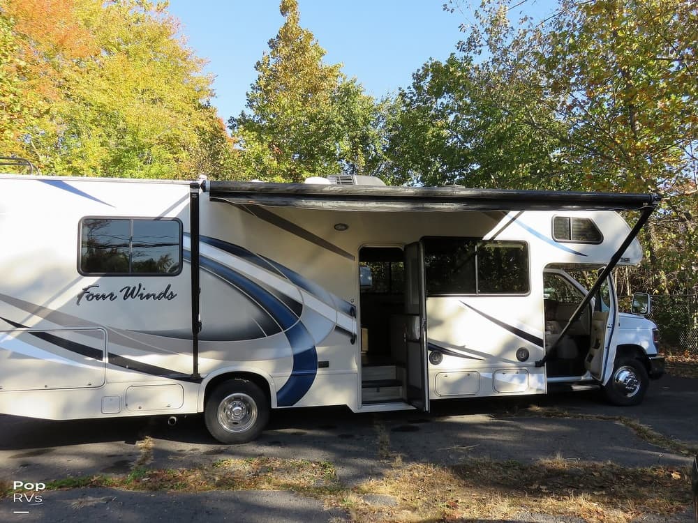 Sold Four Winds 28Z RV in Middletown, CT 311979 Pop Sells
