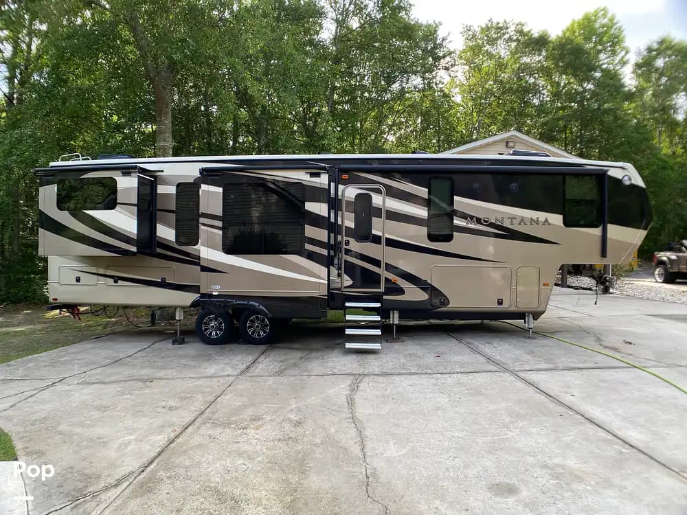 Sold Montana Legacy 3791RD RV in Concord, GA 340002 Pop Sells