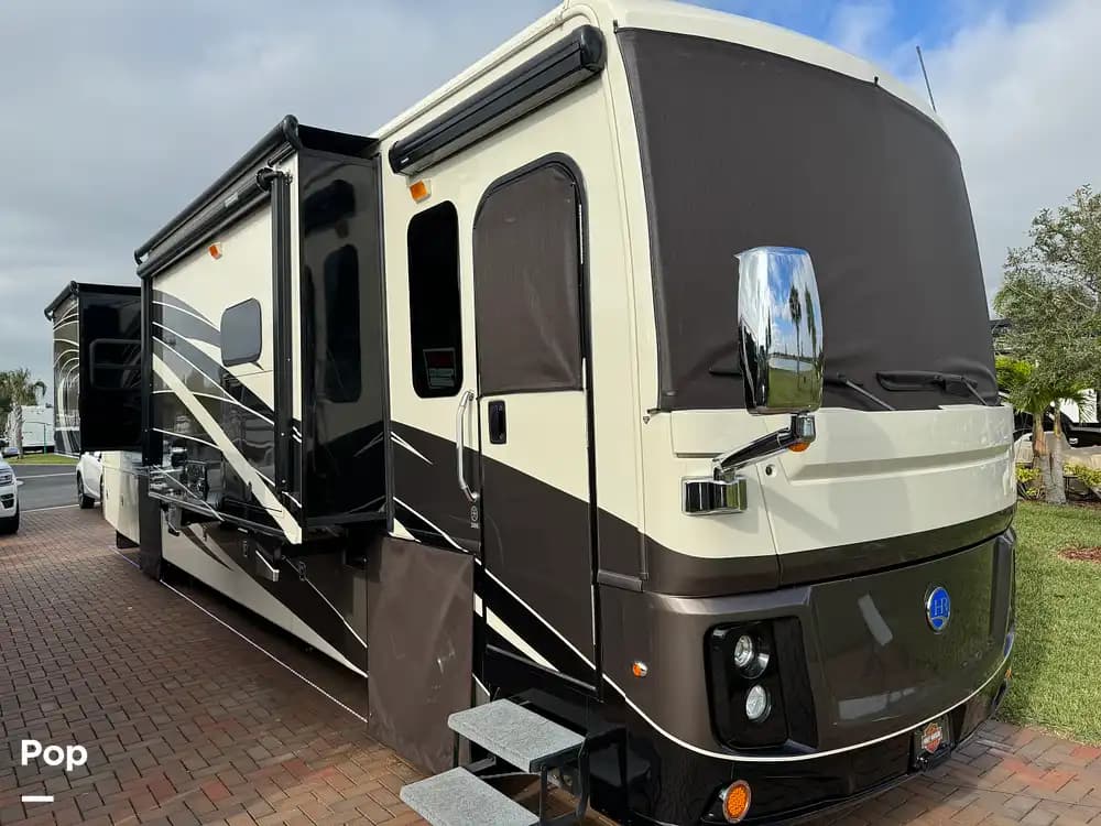 Sold Navigator 38K RV in Palmetto, FL 386019 Pop Sells