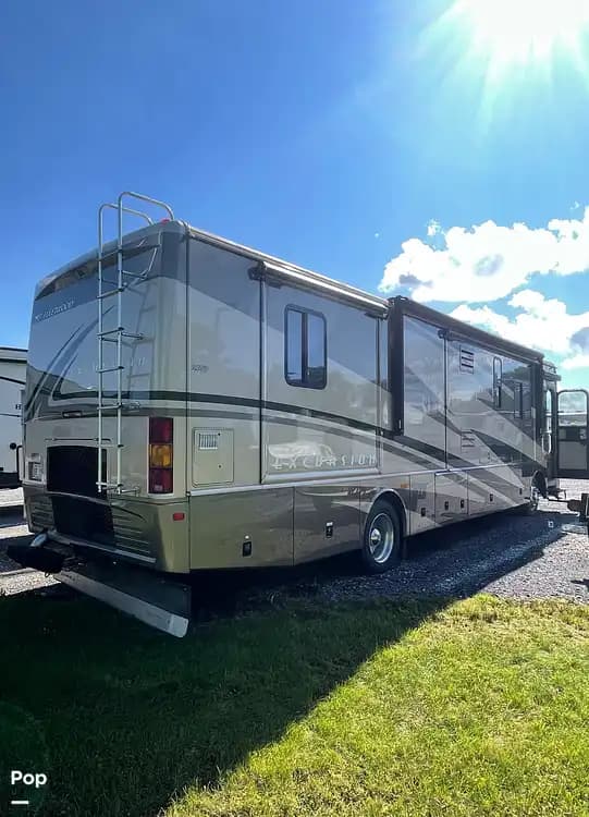 Excursion 39L RV for sale in Chesterfield, MI for 64,000 358819